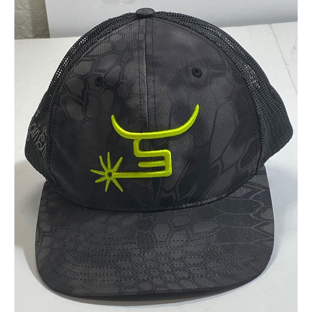 Spin-Em Rodeo Trucker Hat Snapback Cap~Black Camo Dragon Scales Style~Spur Logo